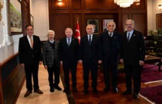 Emekli Astsubaylar Vali Yıldırım’ı ziyaret ettiler.