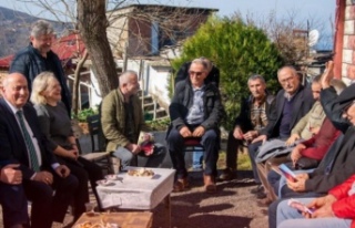 Başkan Adayı Erdem Ailece çalışıyor.