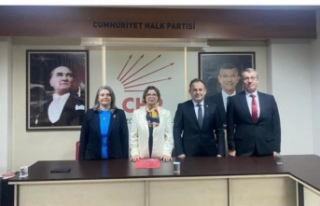 CHP’li kadınlar eşzamanlı basın toplantısı...