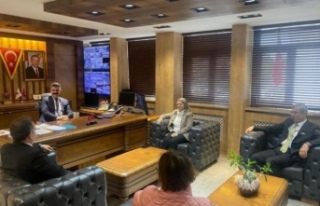 CHP’liler Emniyet müdürü Esentürk’ü ziyaret...