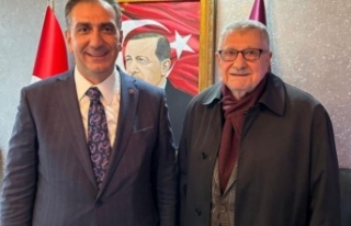 Eski ve yeni başkan buluştu