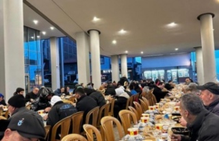 AKP Gülbaharhatun mahallesi iftar yemeği verdi