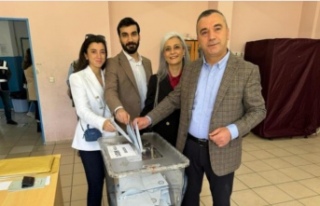Aydın ve ailesi oylarını kullandılar