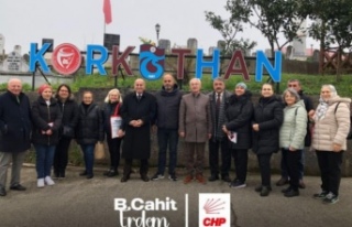 Başkan adayı erdem ve eşi korkutan mahallesinde