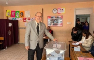 Başkan adayı kalyoncu oyunu kullandı