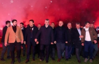 Milletvekilleri ile gençler TS Millet parkında buluştular.