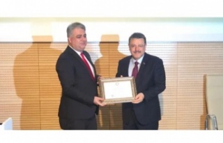 BAŞKAN GENÇ MAZBATASINI ALDI