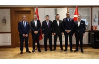 Başkan Doğan Başkan Av.Genç’i ziyaret etti.