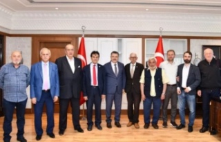 Başkan Emiroğlu Başkan Av.Genç’i ziyaret etti
