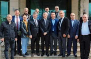 Başkan Pekşen Başkan Bıyık ve ekibini kutladı.