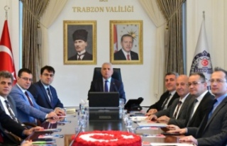 Vali Yıldırım Topladı.