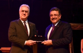 BAŞKAN GENÇ KÜLTÜR MERKEZİ MÜJDESİNİ YİNELEDİ