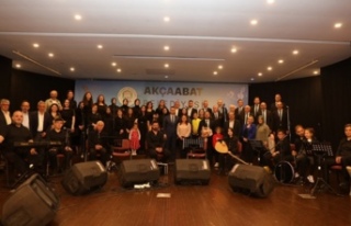 AKÇAABAT’TA TÜRK HALK MÜZİĞİ KOROSU KULAKLARIN...