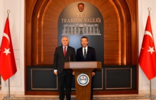 Bakan Ertuğrul Vali Yıldırım’ı Ziyaret Etti.