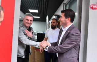 Başkan Kaya, İskenderpaşa esnafını ziyaret etti