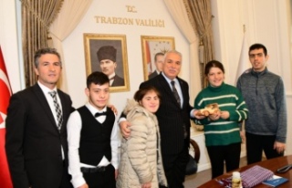 Özel Gereksinimli Bireylerden Vali Aziz Yıldırım'a...
