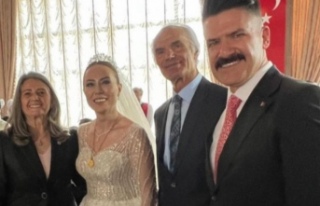 Suiçmez’ler Esentürk ailesinin mutlu günündeydiydiler.