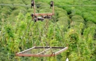 Teleferikten düşen bir kişi ağır yaralandı.