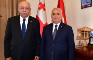 Vali Yıldırım Başkonsolos Nikalas’ı Ziyaret...