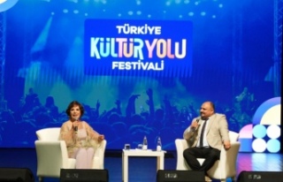 HÜLYA KOÇYİĞİT TRABZON KÜLTÜR YOLU FESTİVALİ’NDE