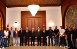 Libya’lı Seyahat acenteleri Vali Yıldırım’ı...