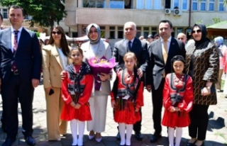 Vali Aziz Yıldırım ve Eşi Yıl Sonu Sergisine...