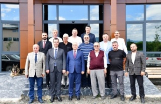 Vali Yıldırım Beşikdüzü OSB’yi ziyaret etti.