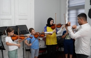 ÖĞRENCİLER BÜYÜKŞEHİR’İN KURSLARIYLA TATİLİN...