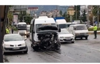 Trabzon-Akçaabat Yolunda Trafik Kazası