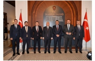 Bakan Tekin Trabzon’da