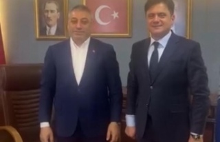 Ortahisar’da eski ve yeni başkan buluştu