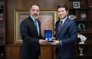 Başkan Kaya başkan Orhan’ı ziyaret etti.