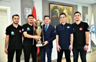 Başkan Kaya Şampiyonları Ağırladı