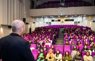 Büyükşehir Belediyesi'nden Üniversite Adaylarına...