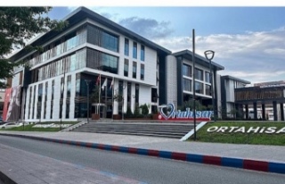 İşçilerden sonra memurlar’ da sendika değiştiriyor.