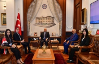 Vali Yıldırım, Dünya Paten Futbolu Federasyonu...