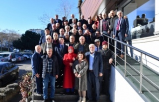 Başkan Kaya, Ortahisar’ın eski mahalle muhtarlarıyla...