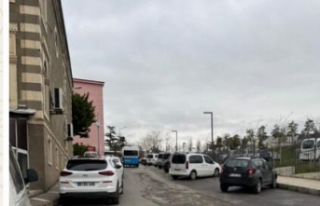 Acil Servis Girişi Otopark’a Dönüştü, Ambulanslar Giremiyor