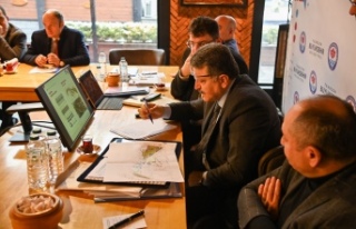 Başkan Genç'ten Büyükşehir yöneticilerine...