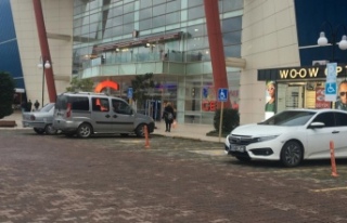 Engelli Otoparkı Engelsizlerin İşgali Altında