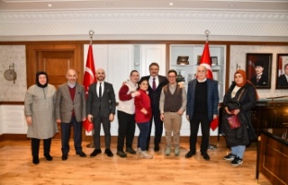 Başkan Genç'ten Down Sendromlu Bireylere Tam...