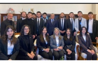 Genel Başkan yardımcısı günaydın ve milletvekili...