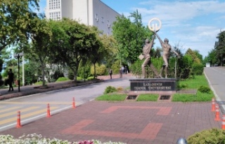 Öğrenciler Sınıflarda Soğuktan Donuyormuş