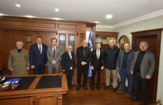 TESOB'u ziyaret eden Defterdar Yaşar'la...