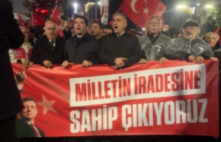 CHP’li Atatürk alanında.