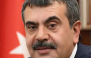 Bakan Tekin bilmedenmi konuşuyor.