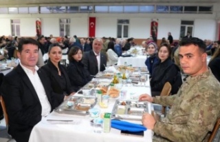Başkan kaya iftarını Şehit ve gazi aileleri ile...