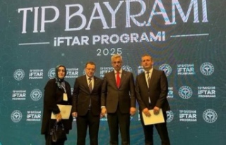 Dr.Çakar Yılın doktoru seçildi.