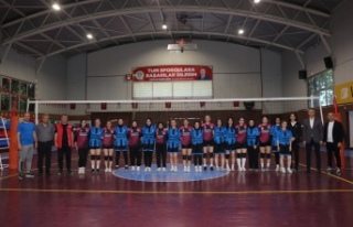 Akçaabat'ta 19 Mayıs Voleybol Turnuvası başladı