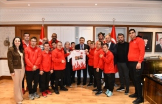 Başkan Genç’ten down sendromlu milli sporculara...